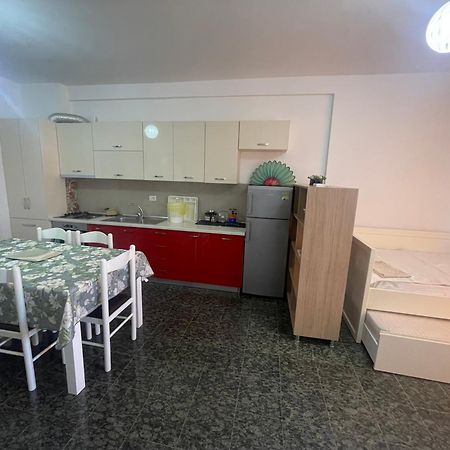 Velipoja Apartment Luaran gambar